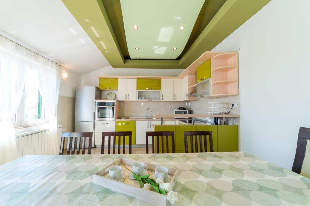 Crowonder Sun&Fun Holiday House With Large Swimming Pool, Playroom And Garden Бибинье Экстерьер фото